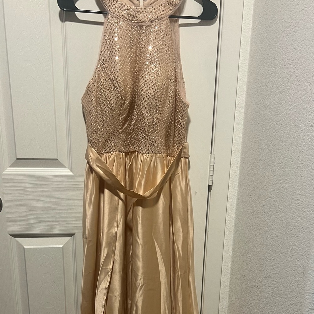 Elegant Gold Evening Gown